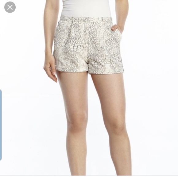 Philosophy Pants - NWT Philosophy snake print shorts